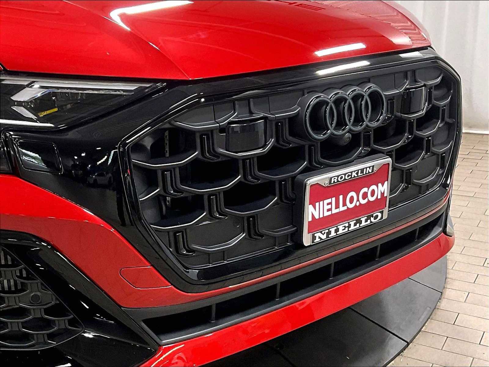 Used 2024 Audi SQ8 Prestige image 33