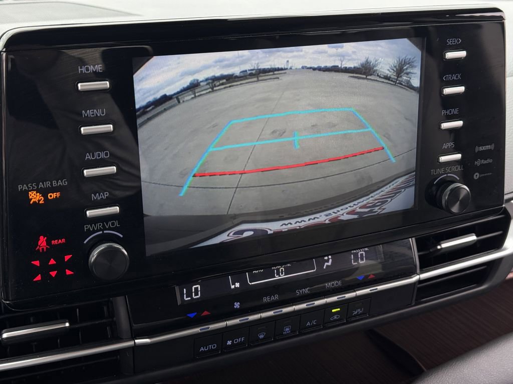 Used 2024 Toyota Sienna LE image 18