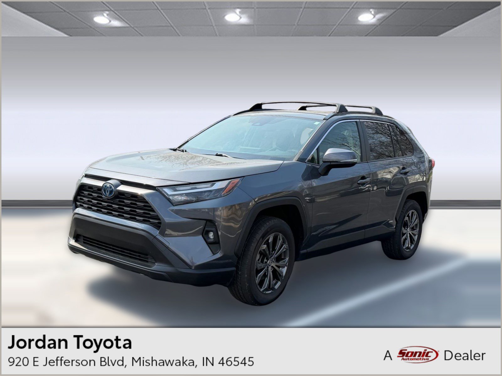 Used 2023 Toyota RAV4 XLE Premium image 1