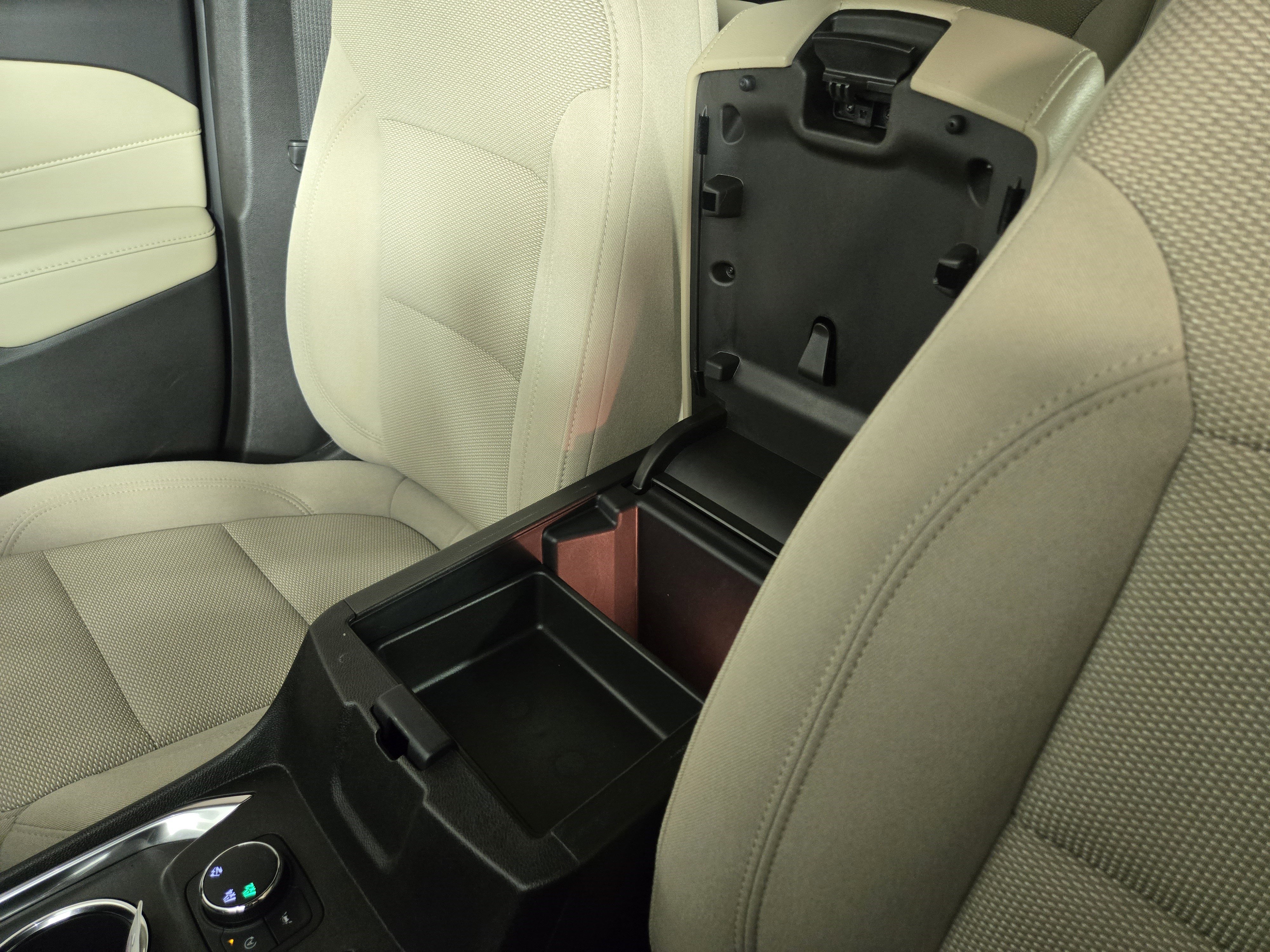 Certified 2023 Chevrolet Traverse LS w/ Safety Package image 28