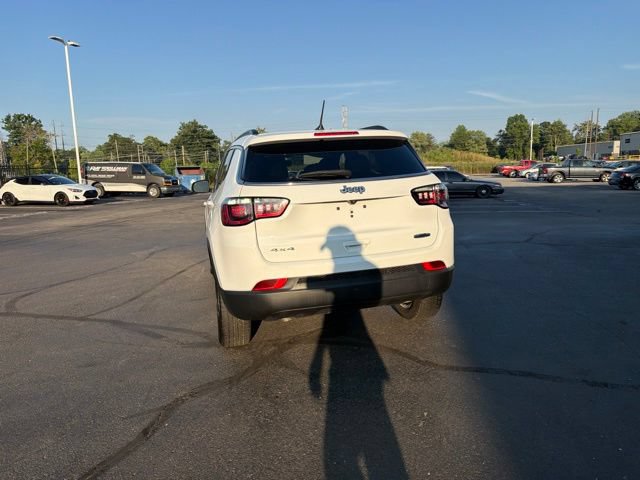 Used 2024 Jeep Compass Latitude AWD/4WD image 12