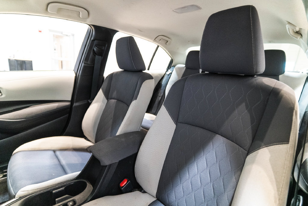 Used 2024 Toyota Corolla LE FWD image 6