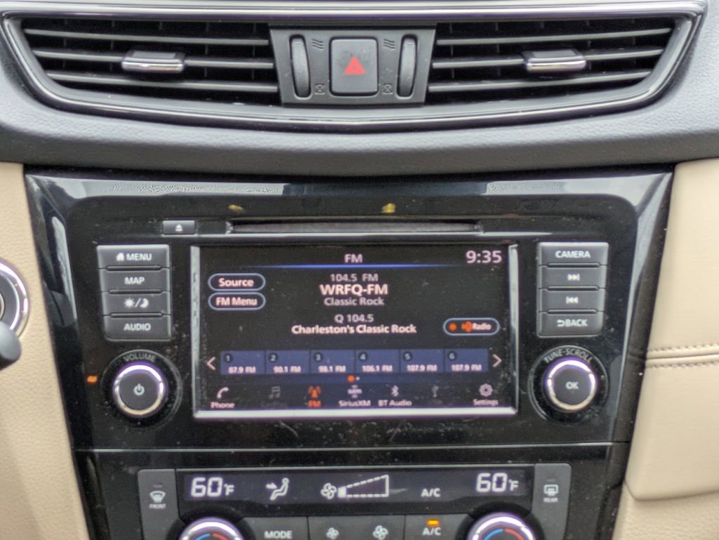 Used 2019 Nissan Rogue SL w/ Premium Package image 17