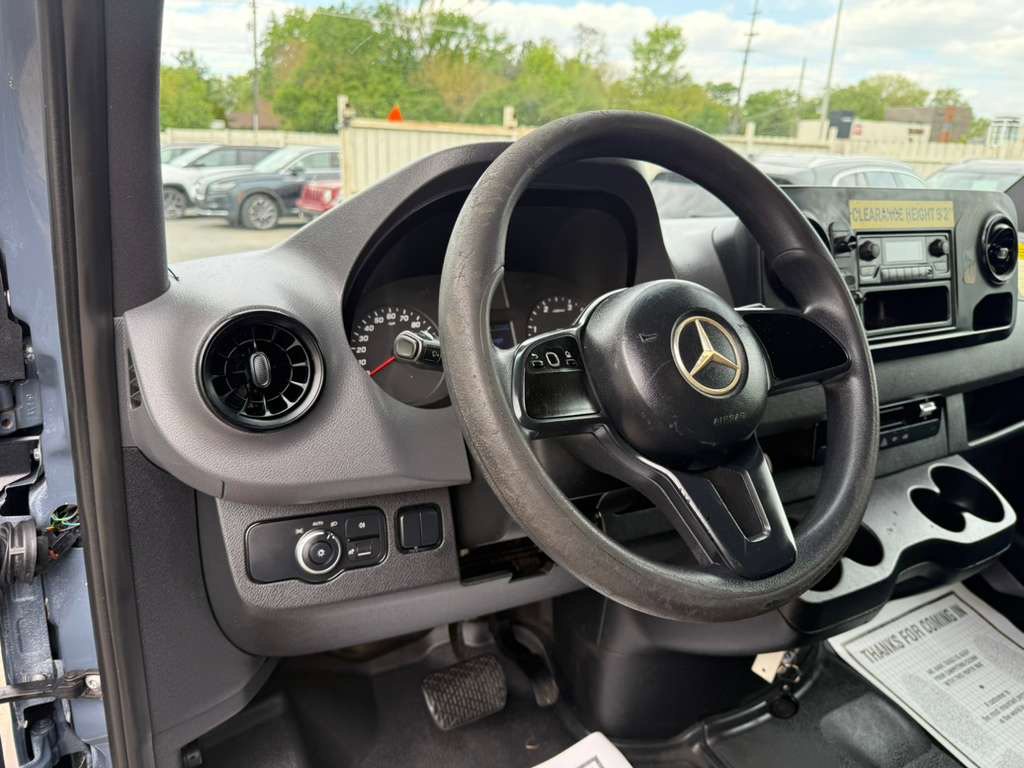 Used 2019 Mercedes-Benz Sprinter 170 image 17