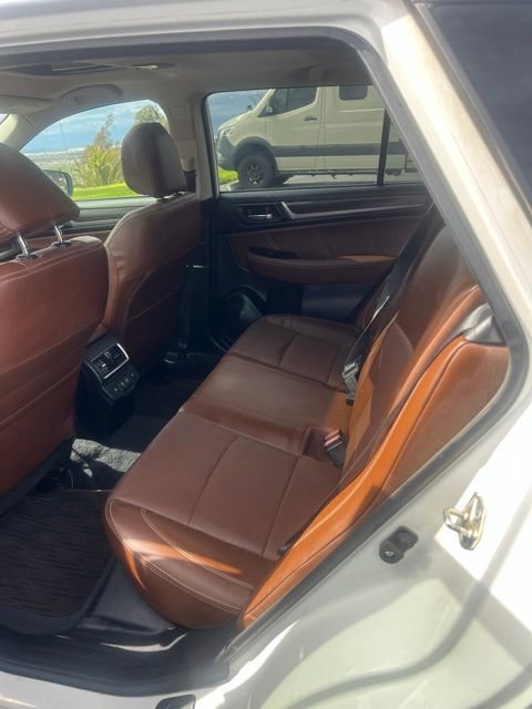 Used 2019 Subaru Outback 3.6R Touring w/ Popular Package #3A AWD/4WD image 9
