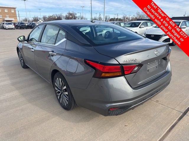 Used 2025 Nissan Altima 2.5 SV image 3