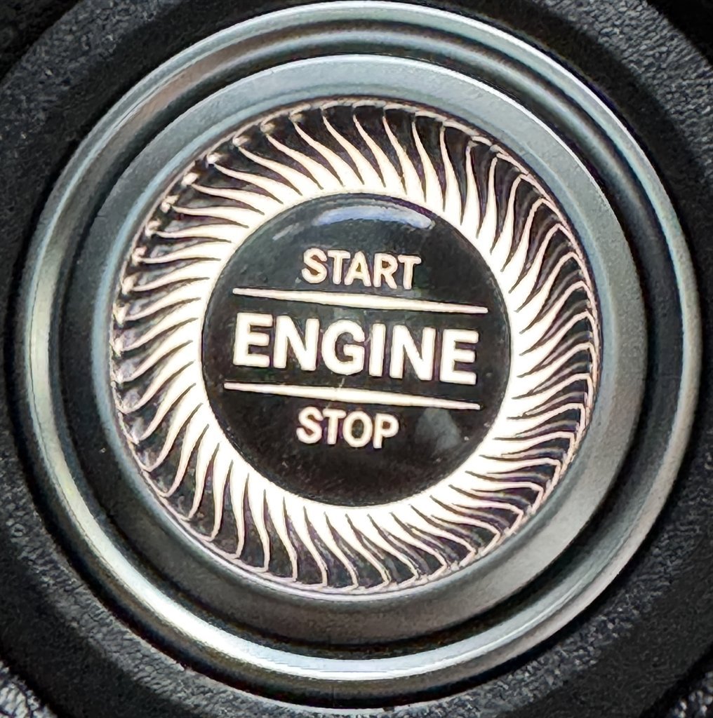 Used 2021 Mercedes-Benz GLC 300 4MATIC w/ AMG Line image 59