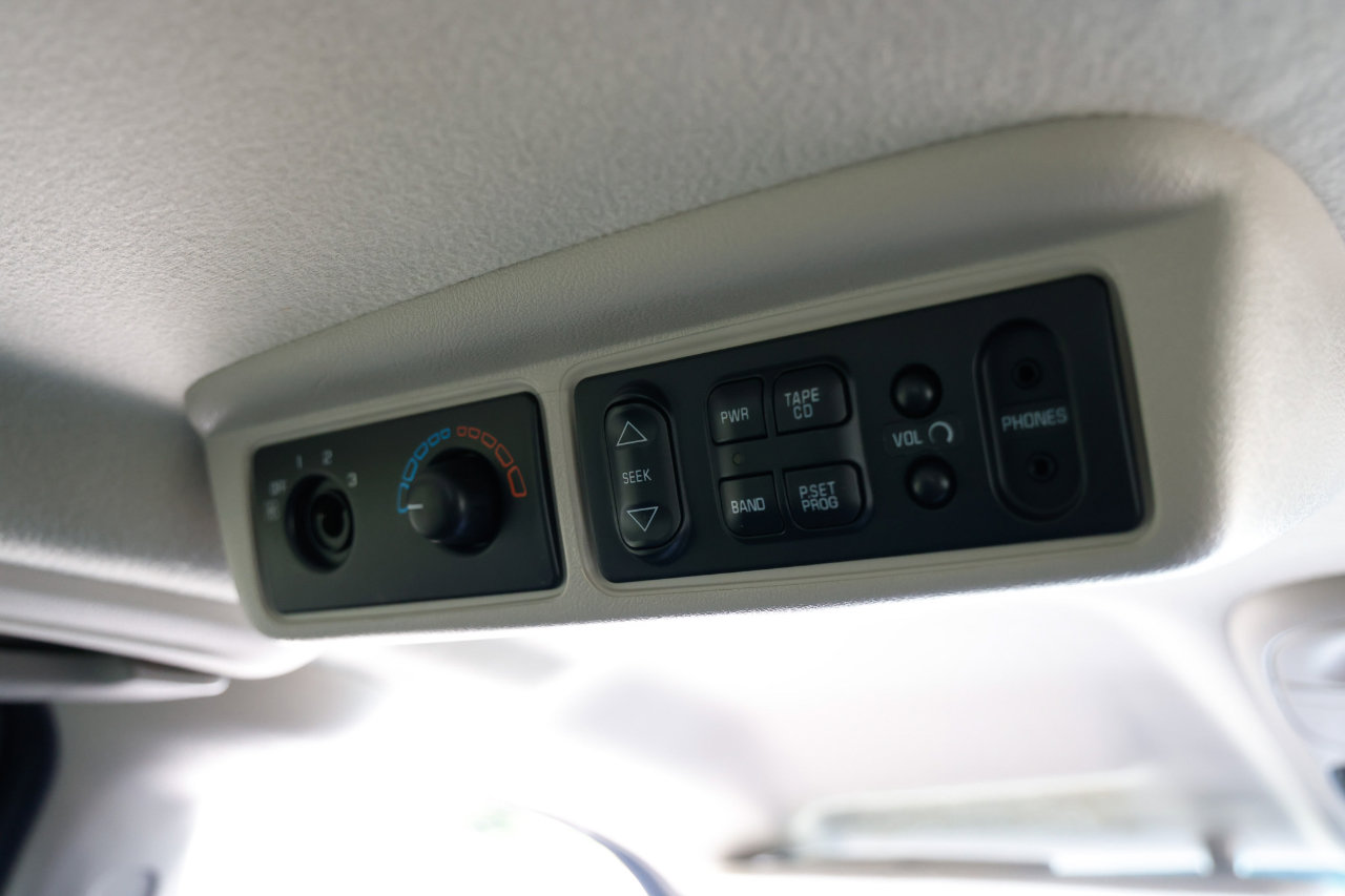 Used 2004 Oldsmobile Silhouette GL image 31