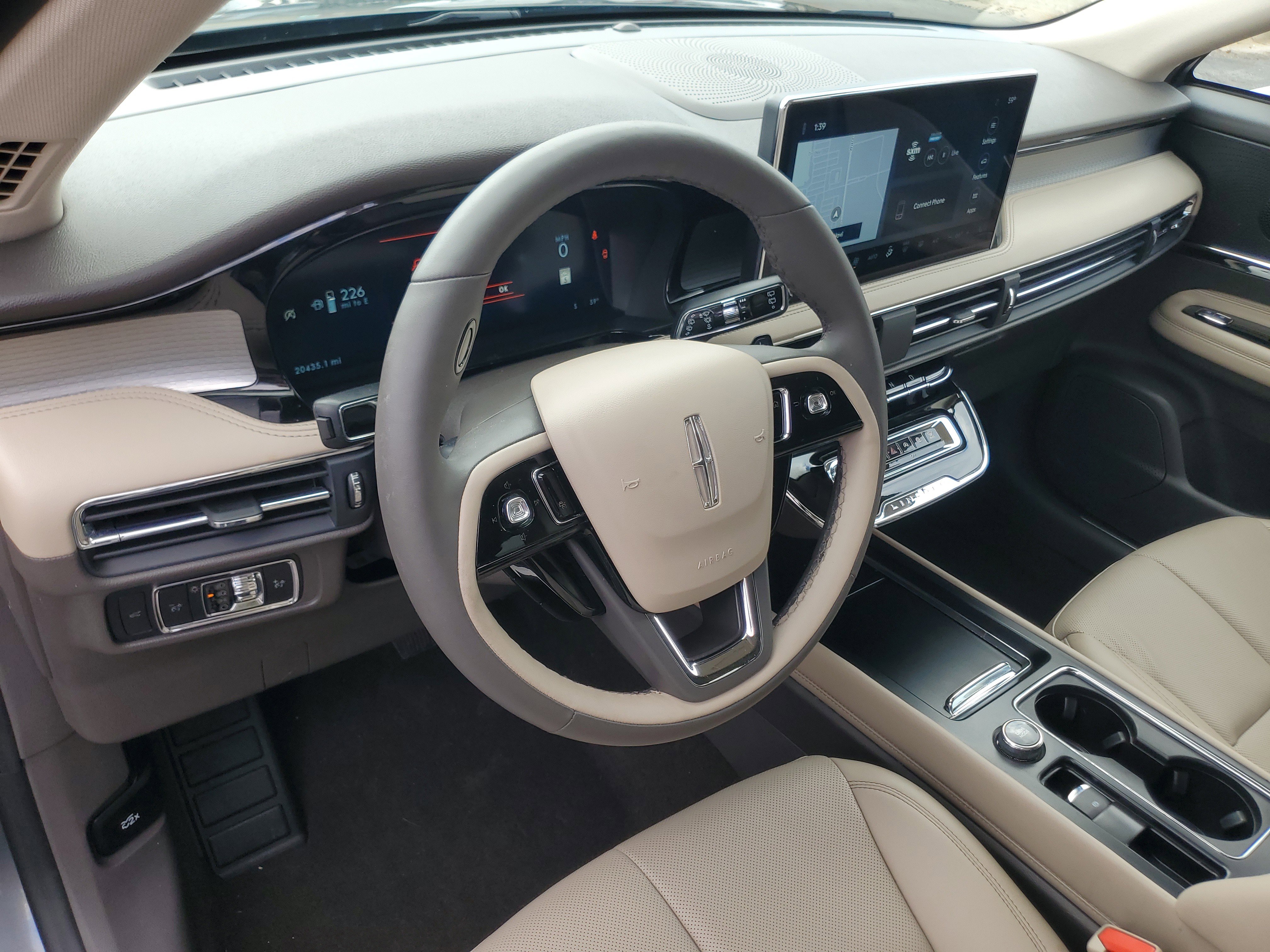 Certified 2024 Lincoln Corsair AWD w/ Equipment Group 101A image 13