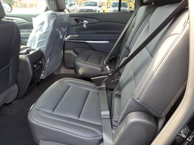 New 2026 Chevrolet Traverse LT w/ Sun and Wheel Package FWD image 5
