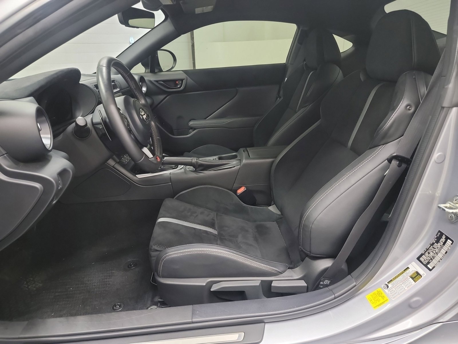 Used 2023 Toyota GR86 Premium w/ ALL Weather Mat Package (TMS) image 6