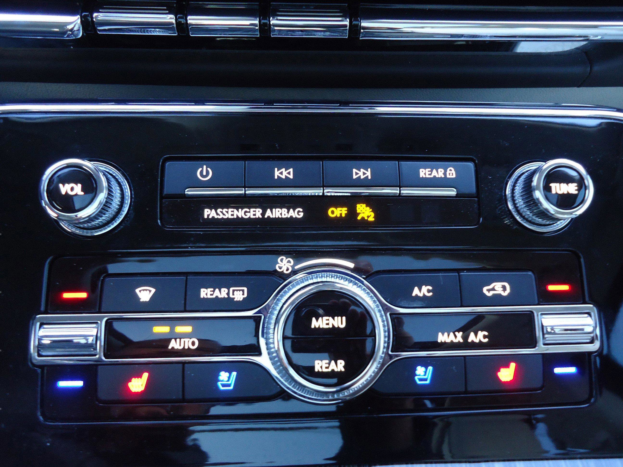 Used 2020 Lincoln Navigator Black Label w/ Cargo Convenience Package AWD/4WD image 19