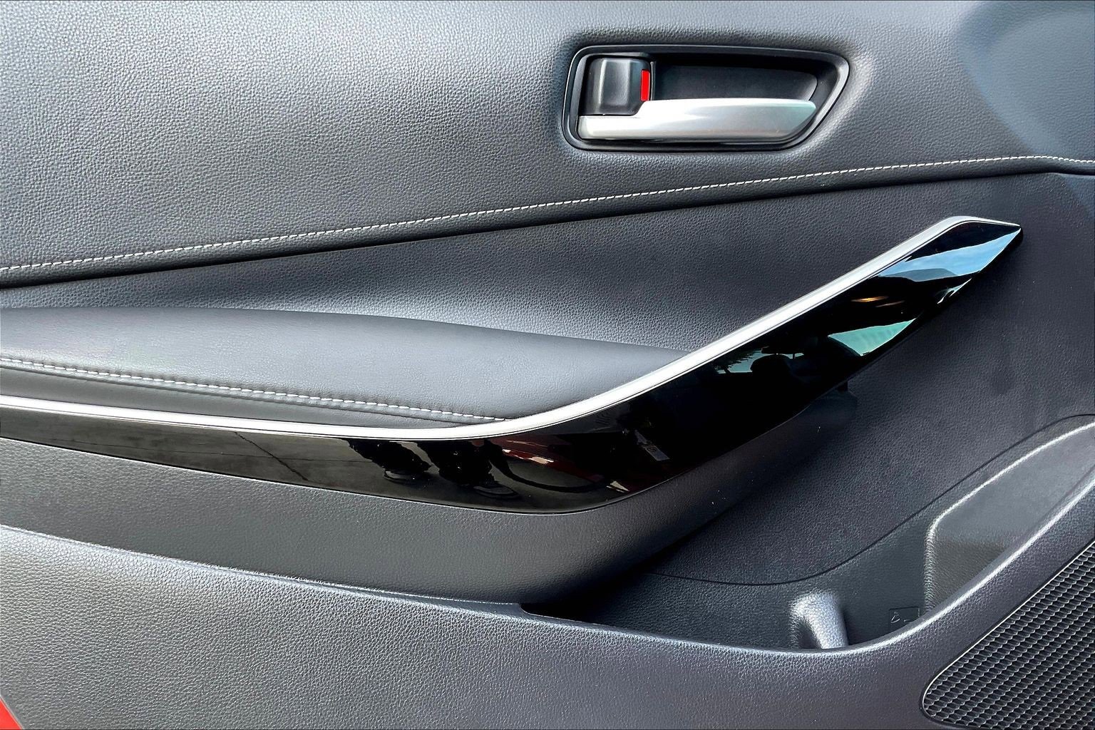 Used 2019 Toyota Corolla XSE w/ Carpet Mat Package image 15