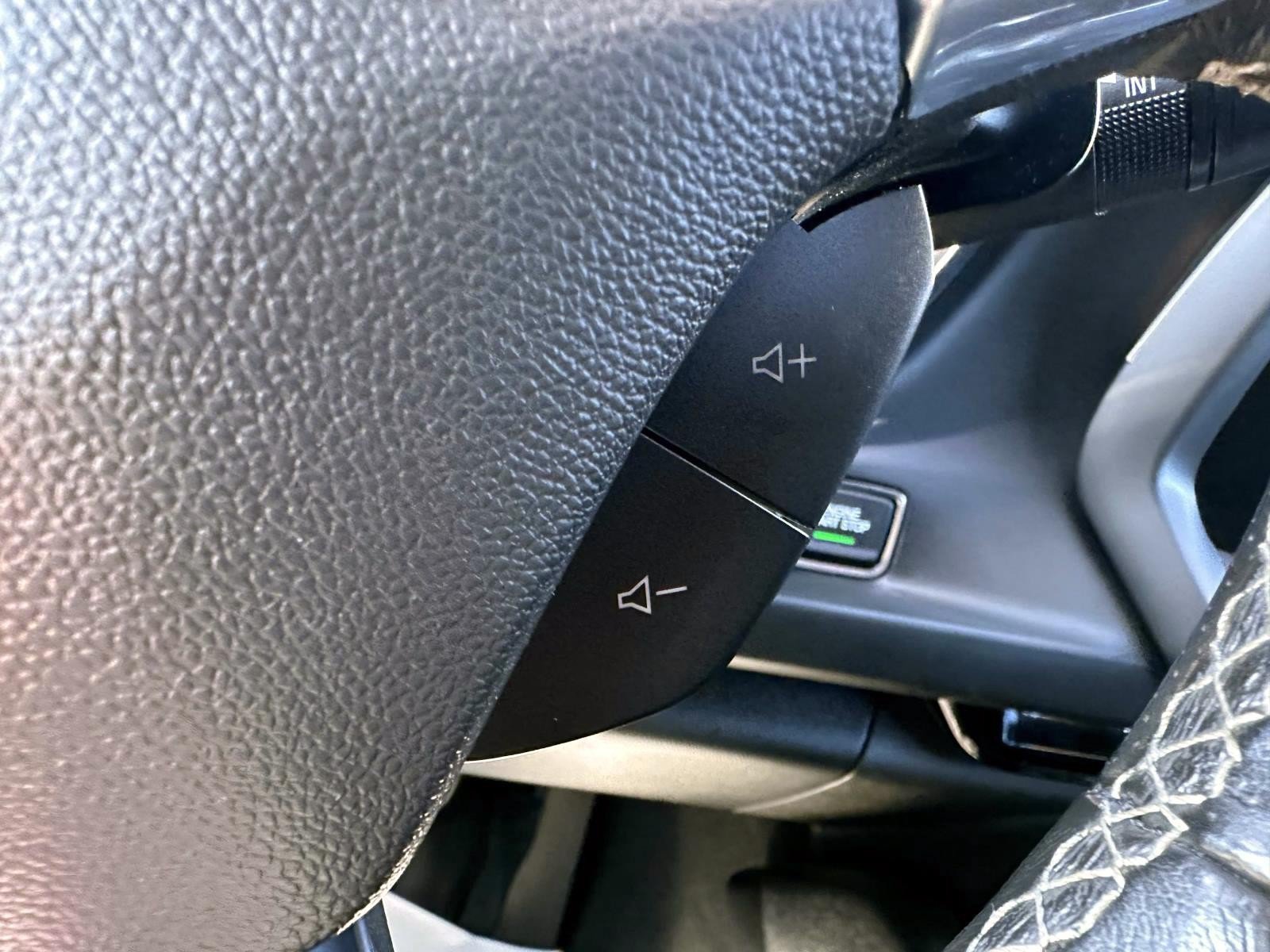 Used 2020 Chevrolet Camaro SS RWD image 16