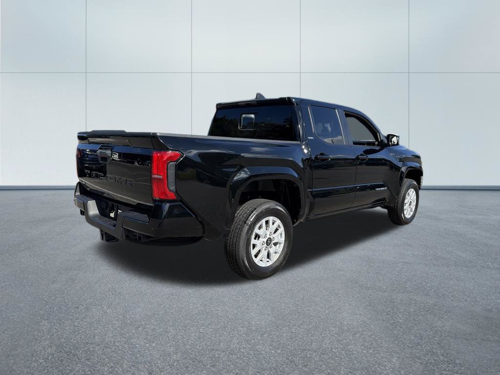 Used 2024 Toyota Tacoma SR5 AWD/4WD image 5