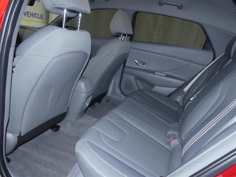 Used 2024 Hyundai Elantra SEL image 20