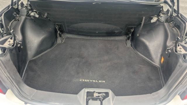 Used 2010 Chrysler Sebring Touring FWD image 13