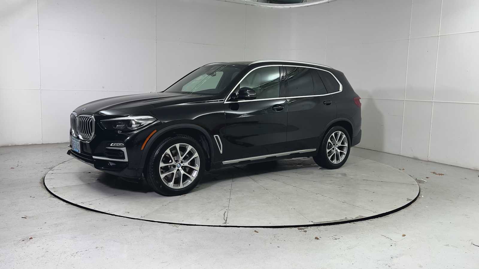 Used 2019 BMW X5 xDrive40i w/ Premium Package 2 image 6