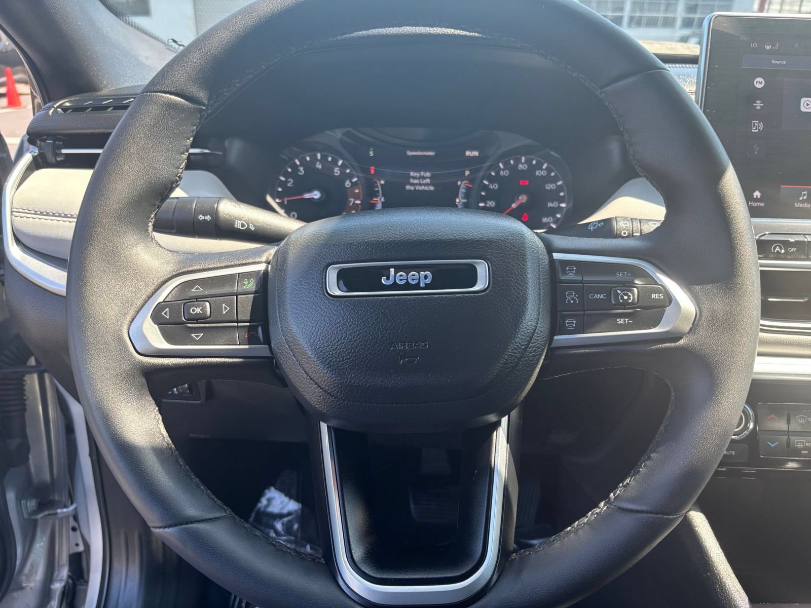 Used 2025 Jeep Compass Limited AWD/4WD image 29
