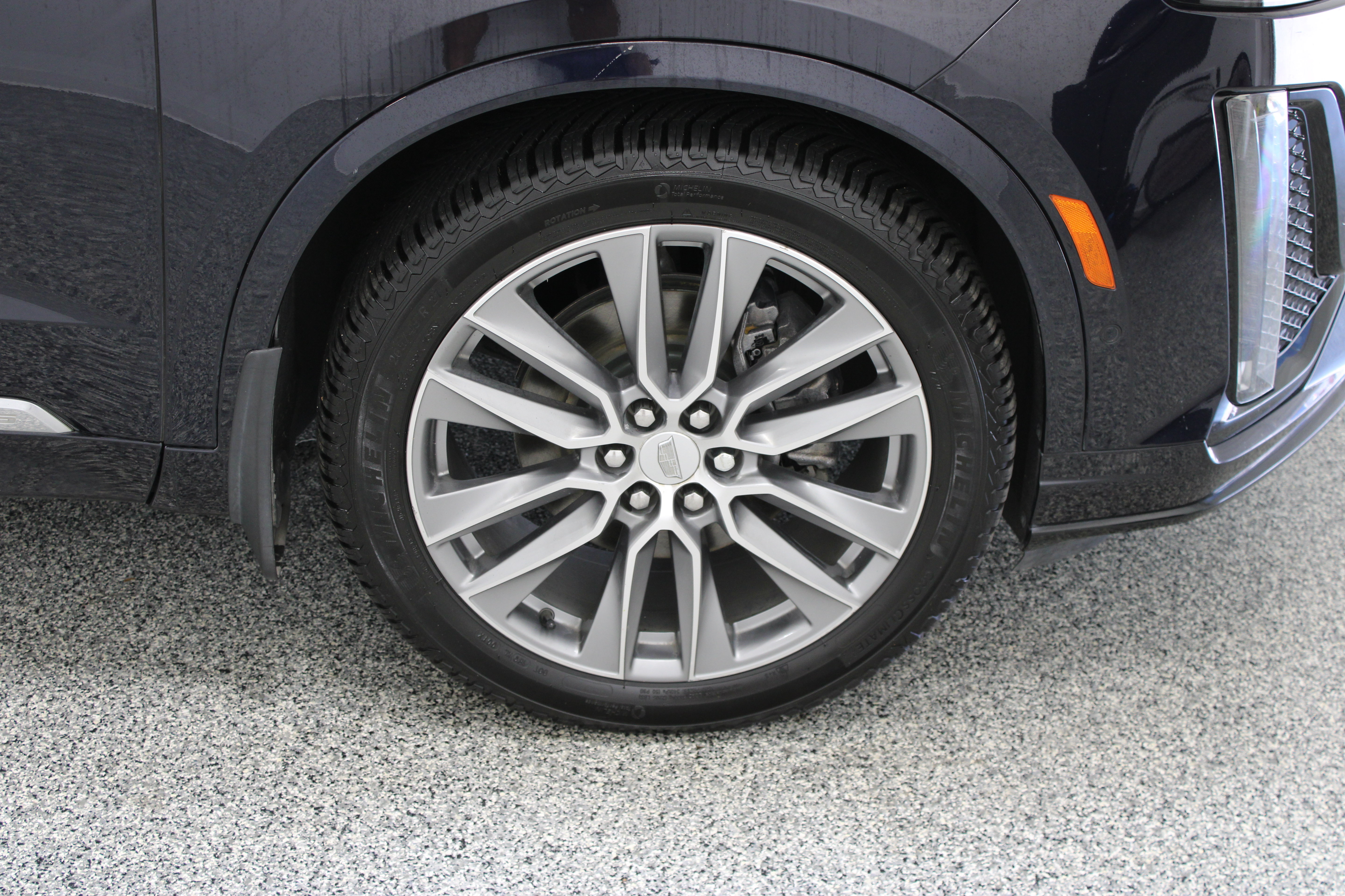 Used 2021 Cadillac XT6 Sport AWD/4WD image 5