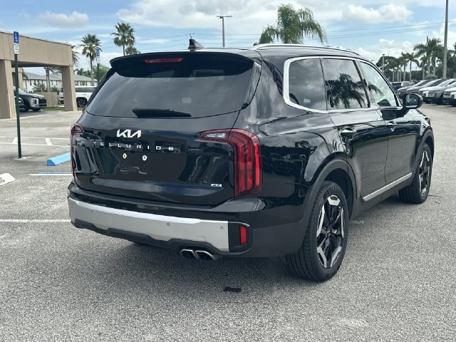 Used 2023 Kia Telluride S AWD/4WD image 6