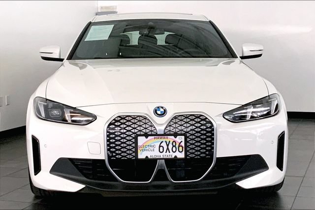 Used 2025 BMW i4 eDrive40 RWD image 3