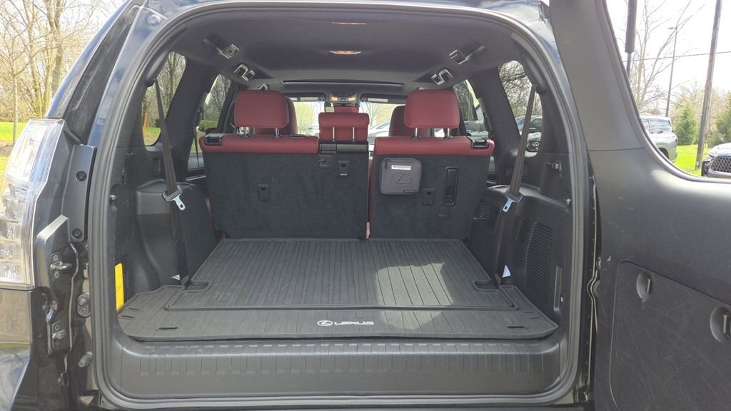 Used 2023 Lexus GX 460 Premium w/ Premium Package image 29