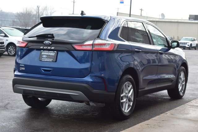 Used 2021 Ford Edge SEL w/ Cargo Accessory Package image 6