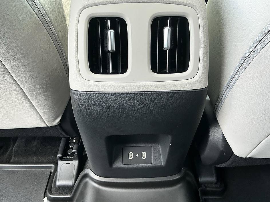 Used 2025 Hyundai Tucson SEL FWD image 25