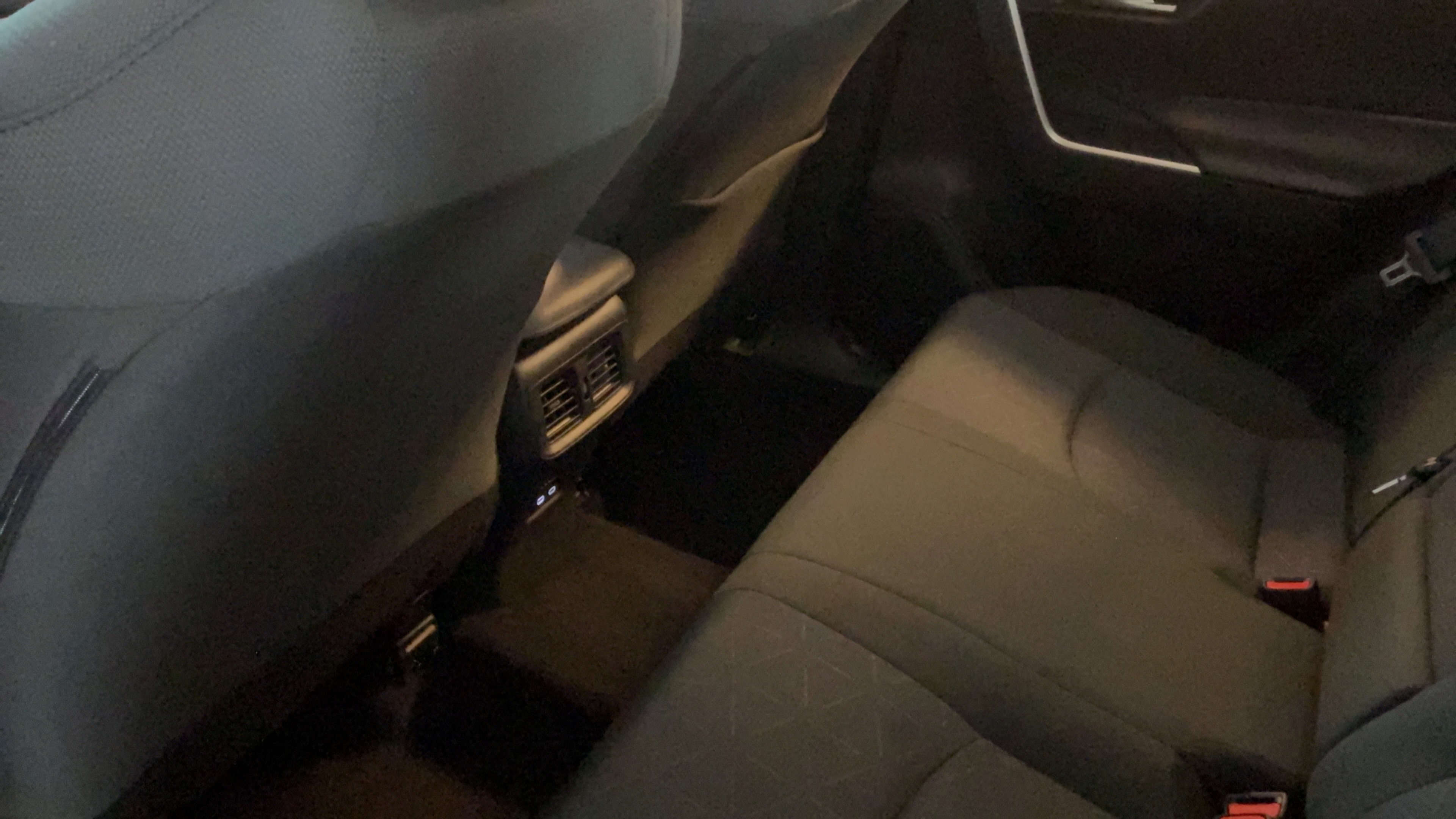 Certified 2025 Toyota RAV4 XLE AWD/4WD image 28