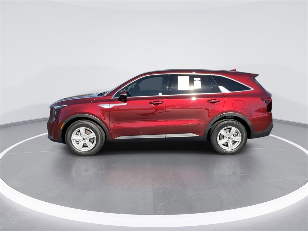 Used 2025 Kia Sorento LX image 5