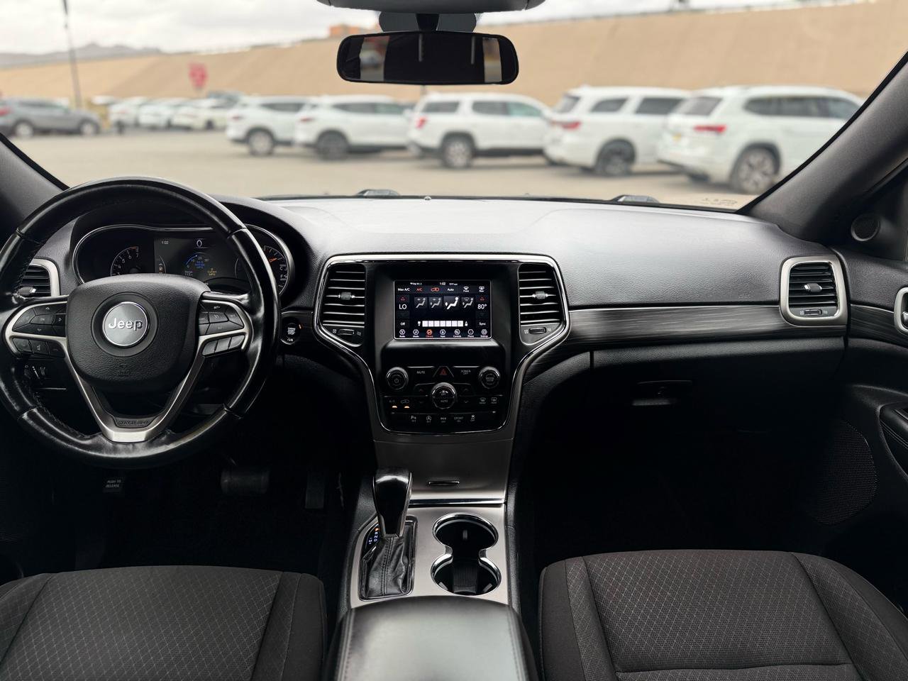 Used 2021 Jeep Grand Cherokee Laredo RWD image 18