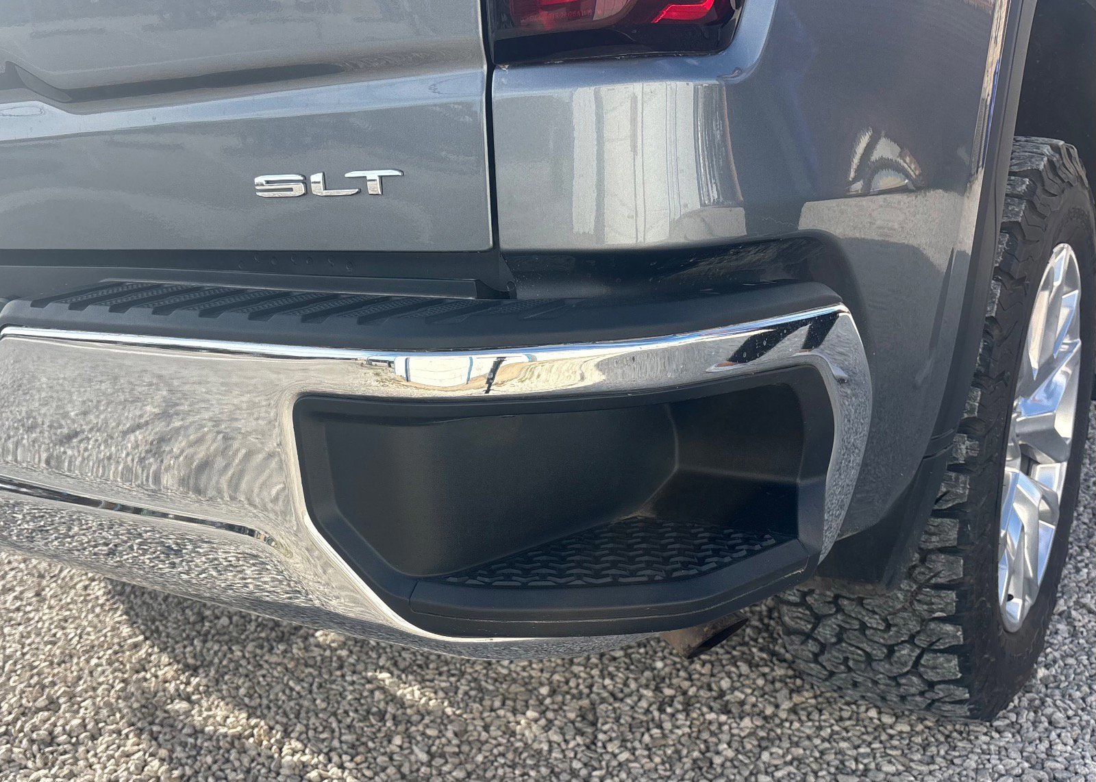 Used 2021 GMC Sierra 1500 SLT w/ SLT Premium Package image 16