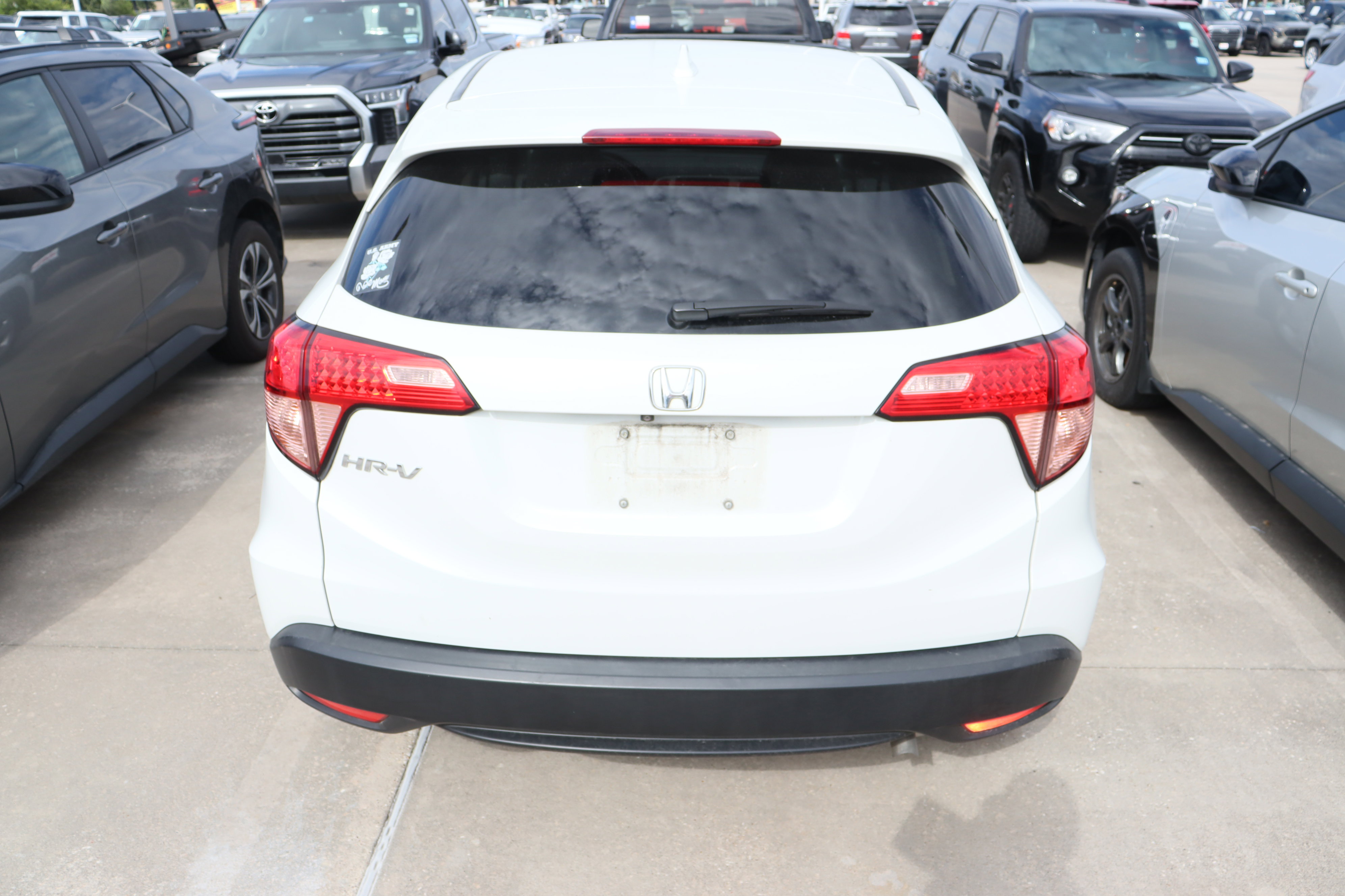 Used 2016 Honda HR-V EX image 8