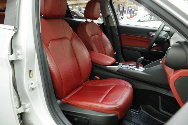 Used 2021 Alfa Romeo Giulia Ti RWD image 23