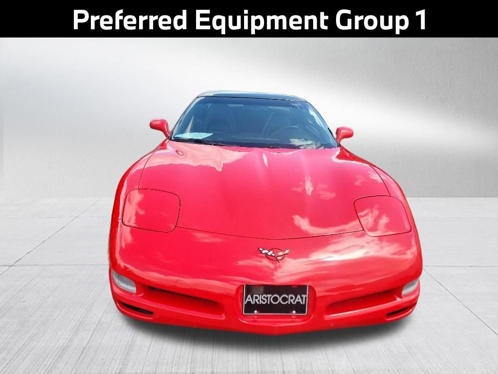 Used 2004 Chevrolet Corvette Coupe w/ Roof Package RWD image 3