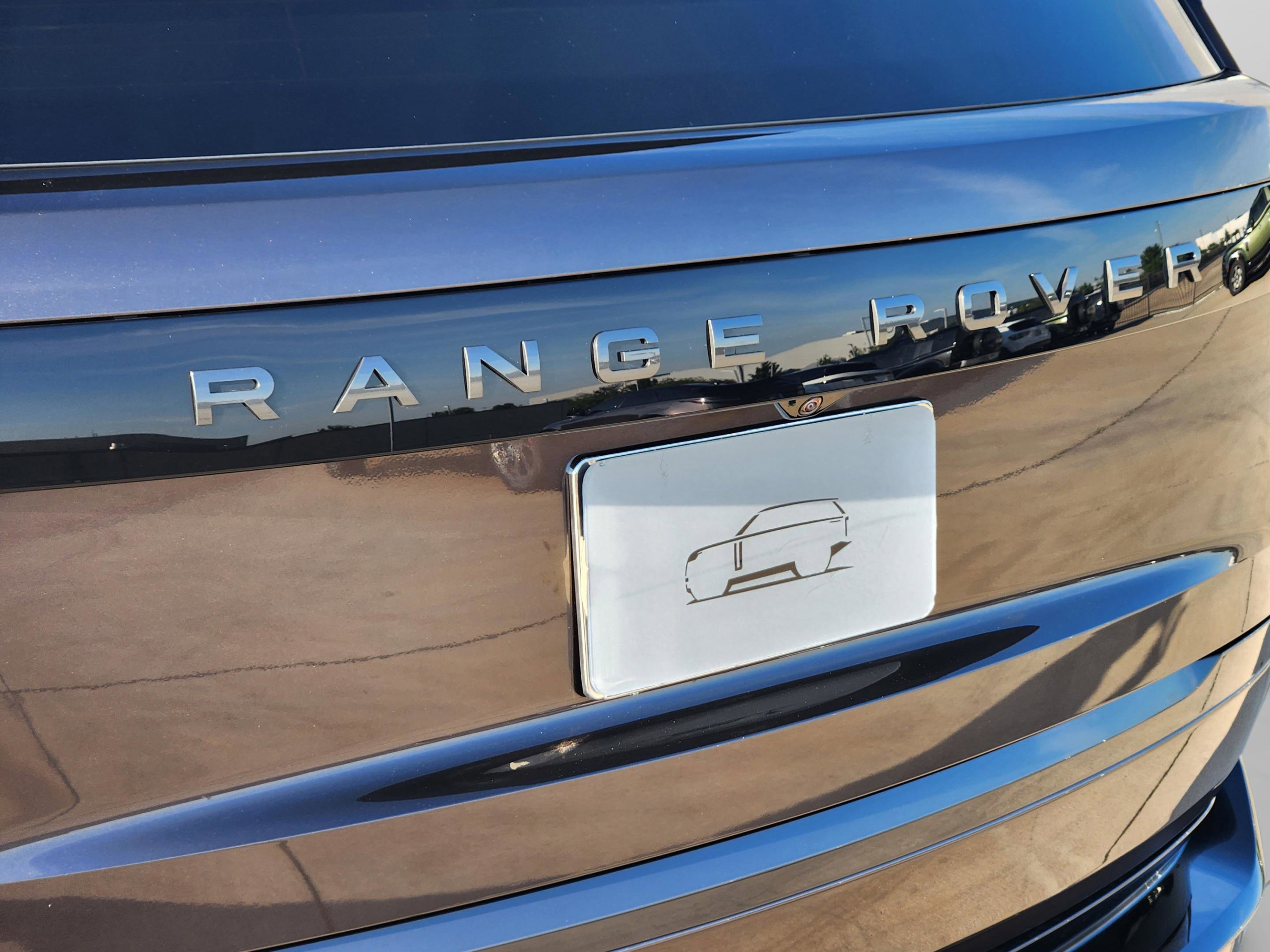 New 2026 Land Rover Range Rover Long Wheelbase SE AWD/4WD image 31