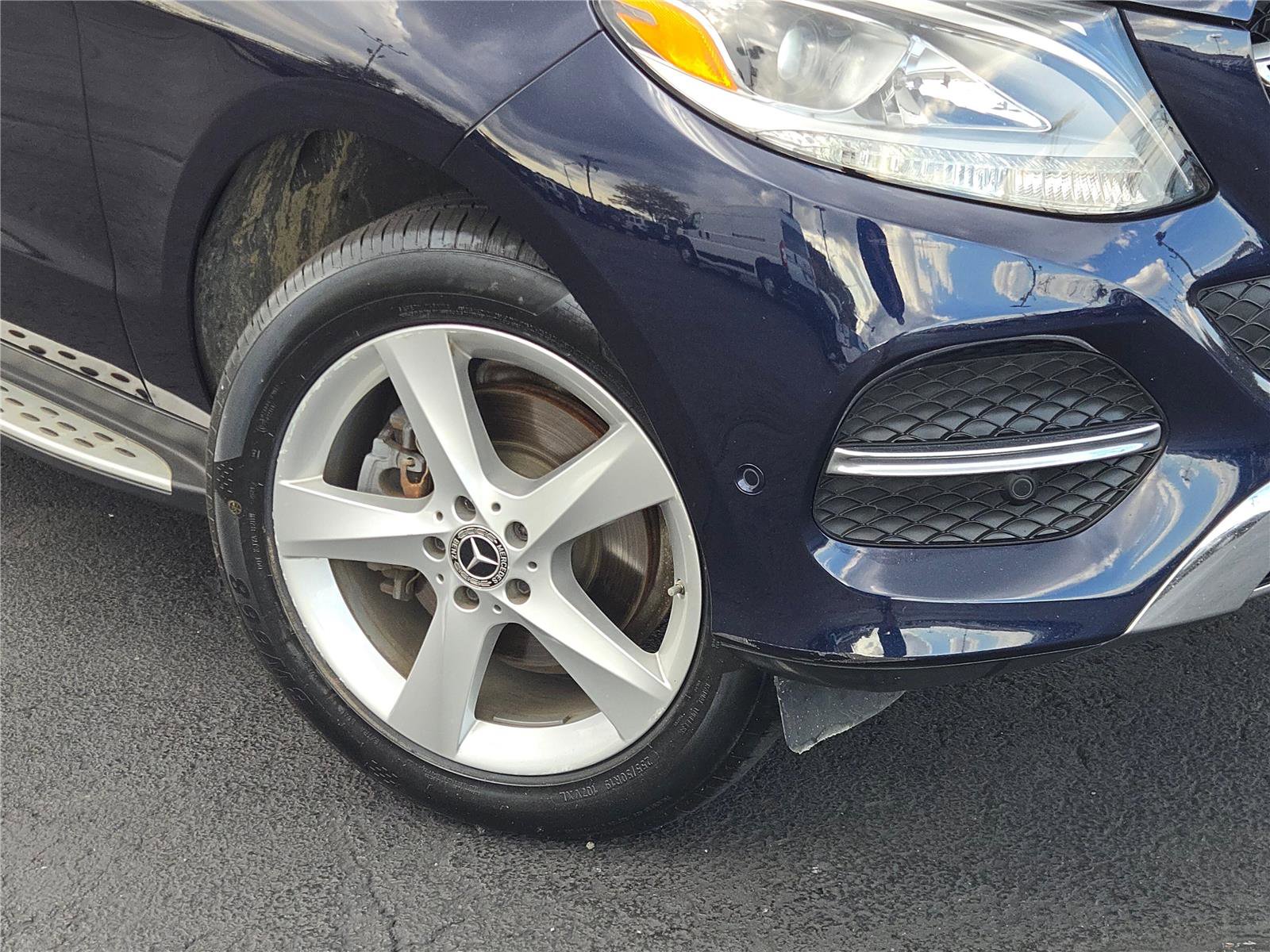 Used 2018 Mercedes-Benz GLE 350 4MATIC image 3