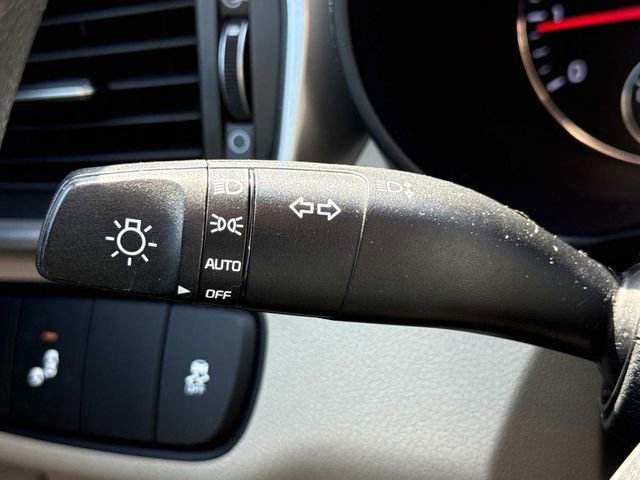Used 2020 Kia Sorento LX FWD image 26