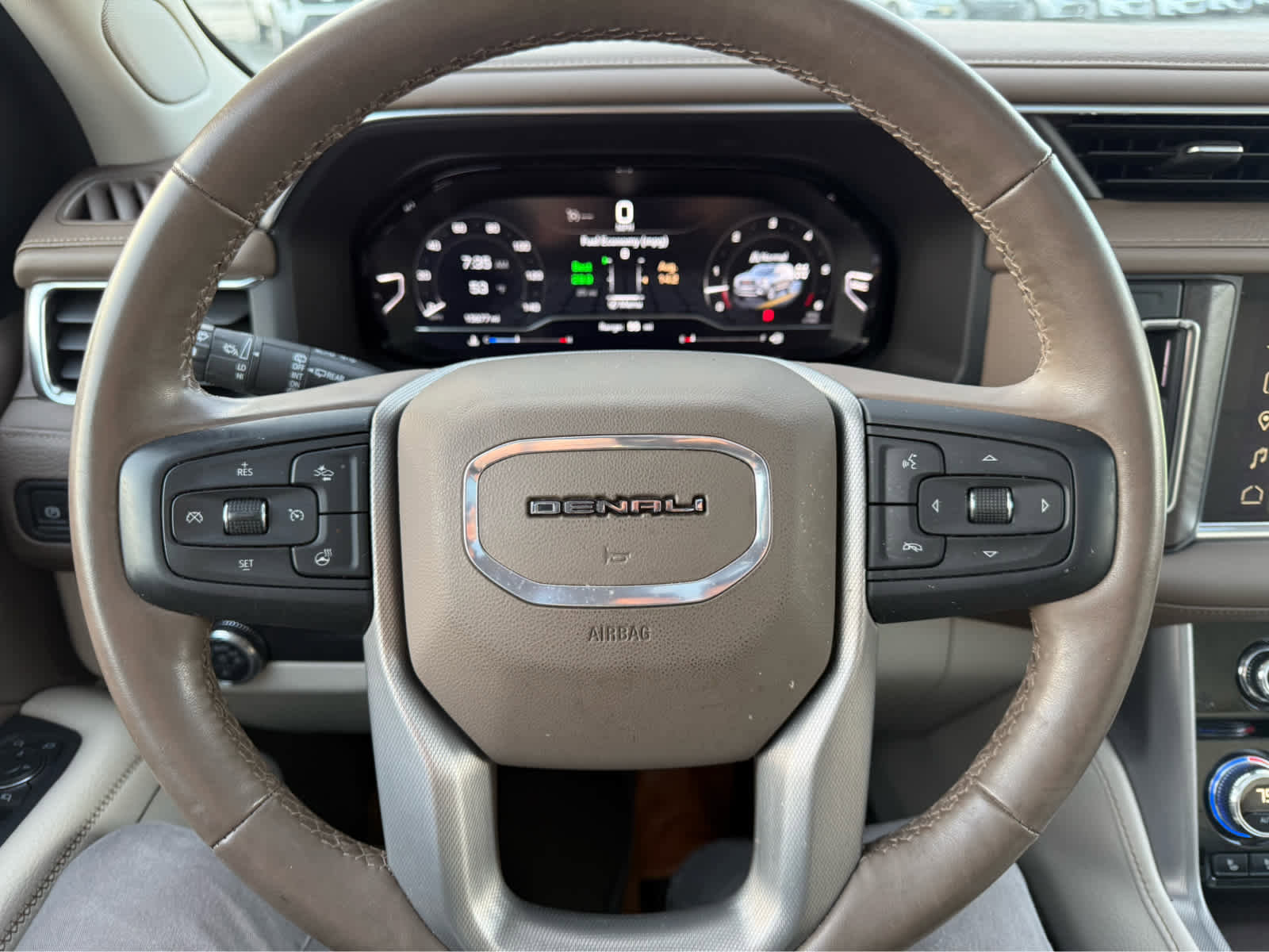 Used 2024 GMC Yukon Denali image 13