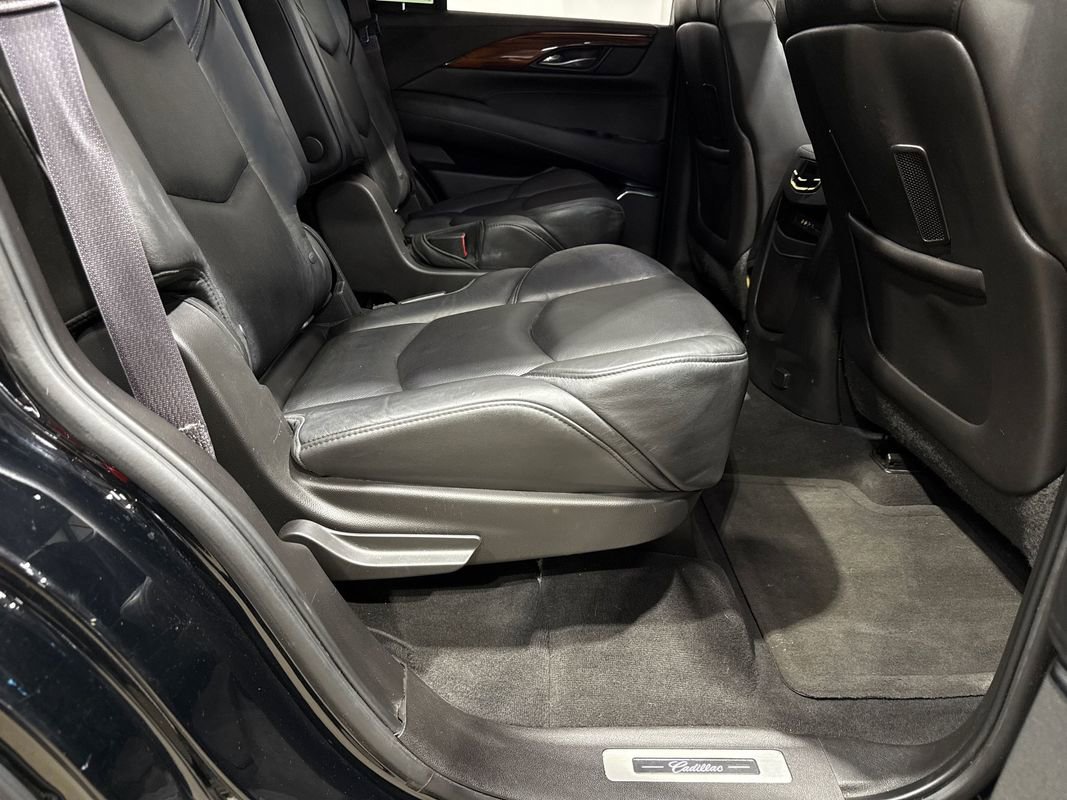 Used 2015 Cadillac Escalade Premium image 63