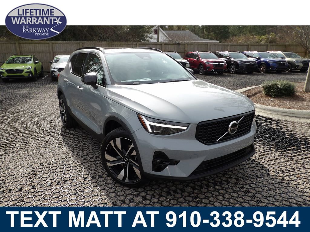 New 2026 Volvo XC40 B5 Ultra w/ Protection Package Premier AWD/4WD image 1