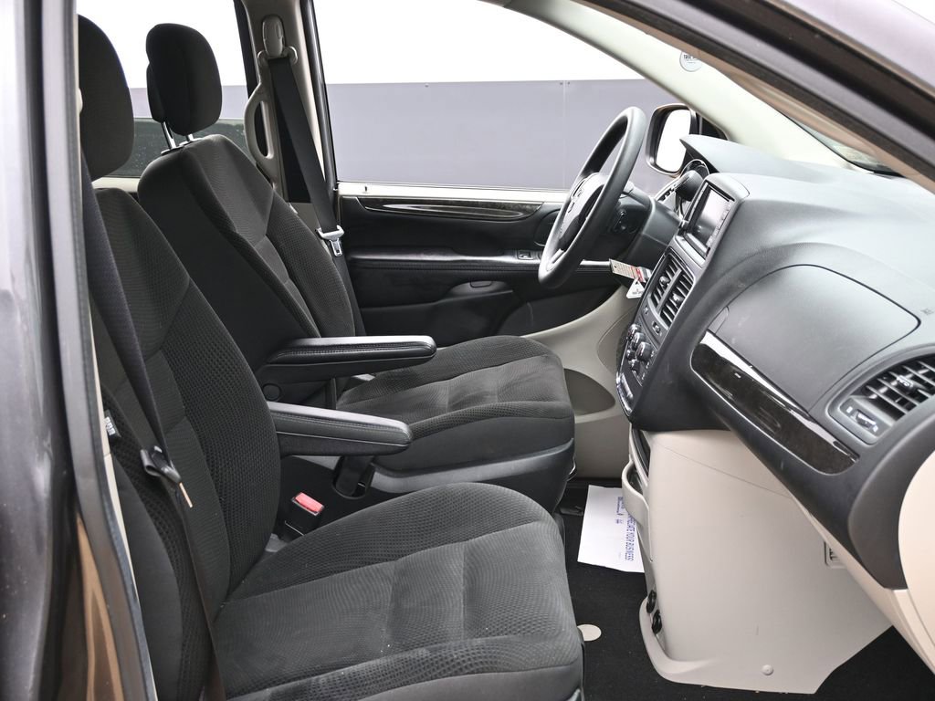 Used 2019 Dodge Grand Caravan SE image 34