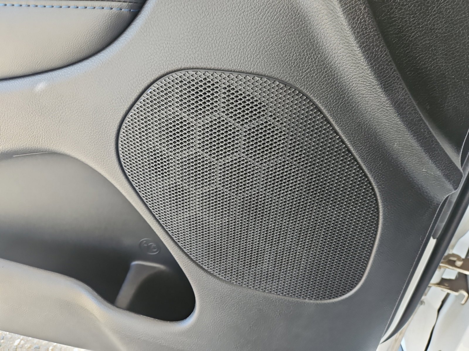 Used 2019 Jeep Grand Cherokee Laredo image 27