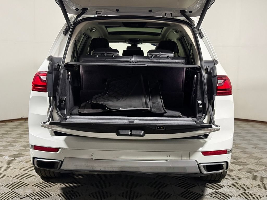 Used 2019 BMW X7 xDrive40i w/ Premium Package AWD/4WD image 6