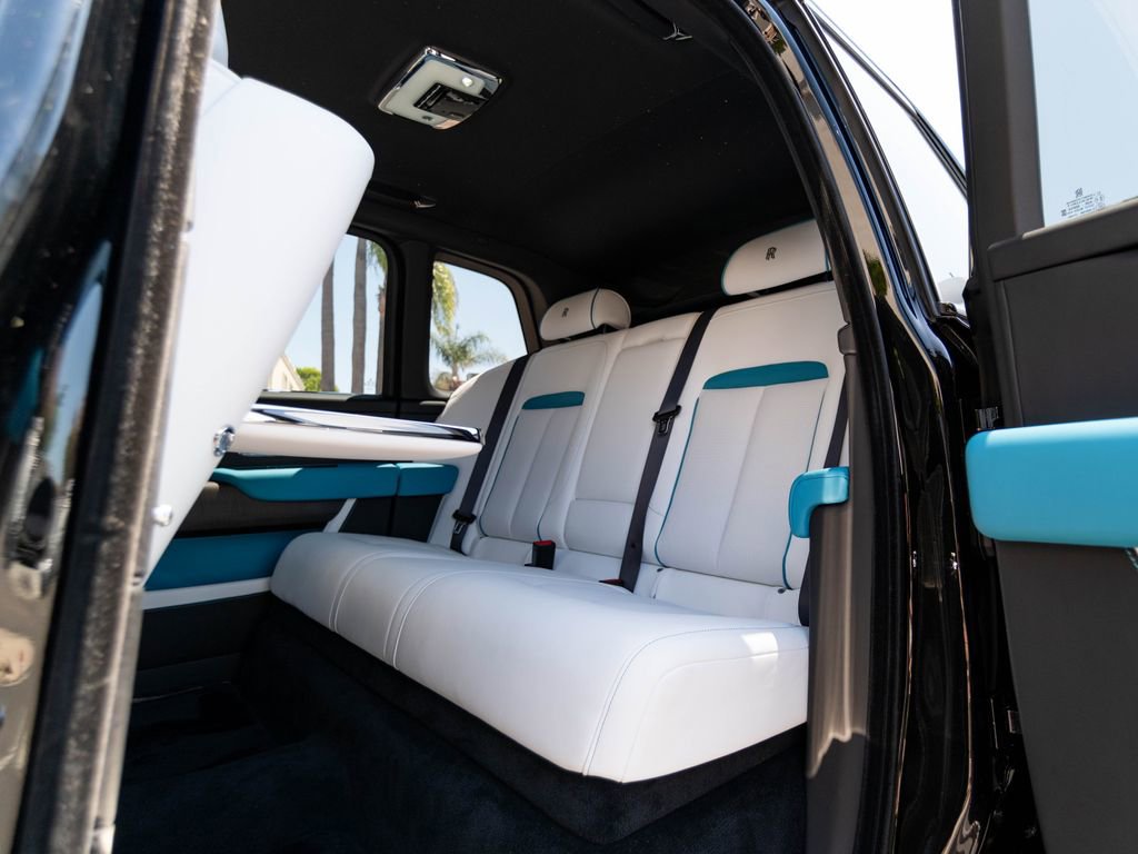 New 2026 Rolls-Royce Cullinan AWD/4WD image 8