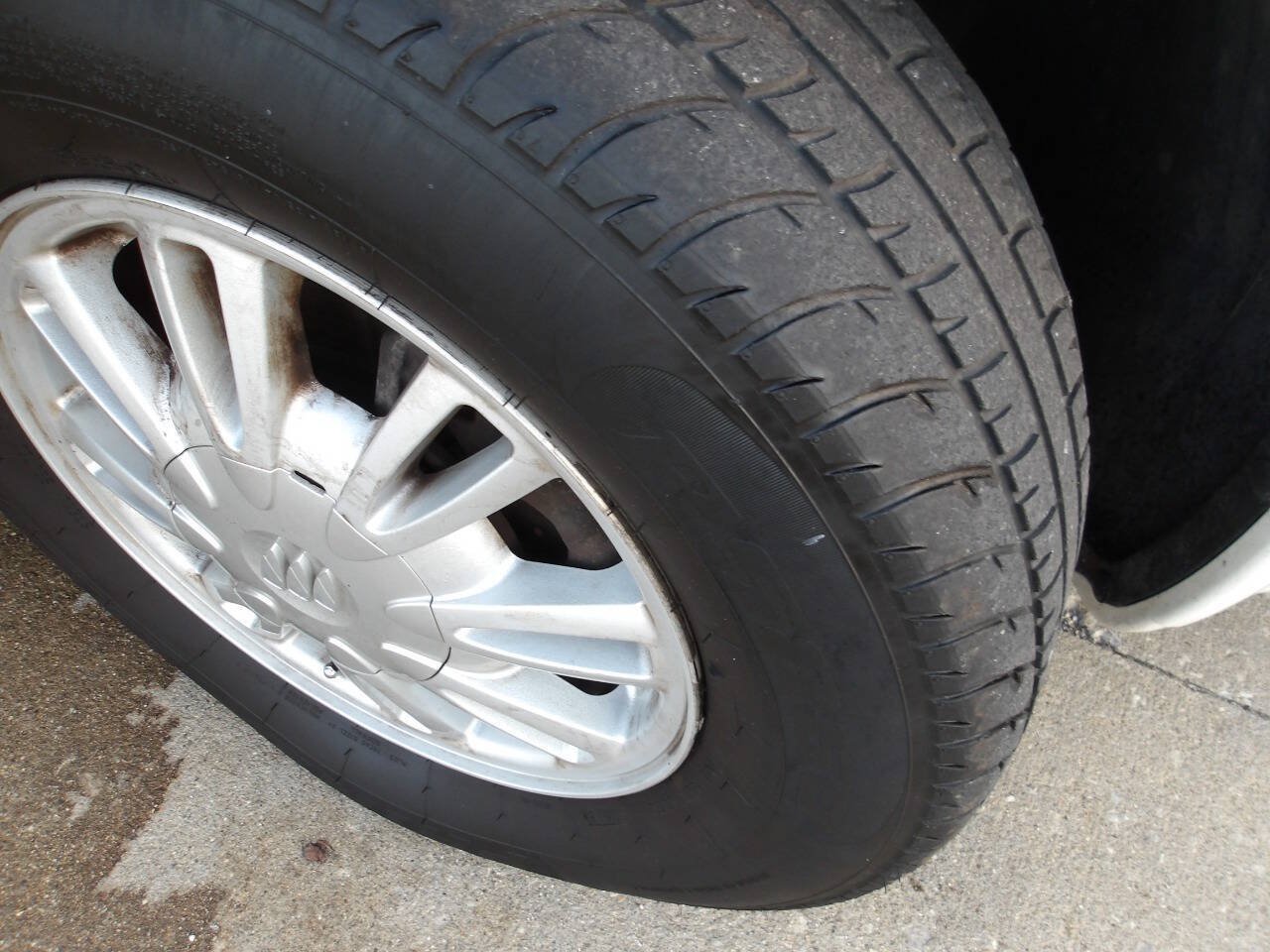 Used 2004 Buick Le Sabre Custom FWD image 37