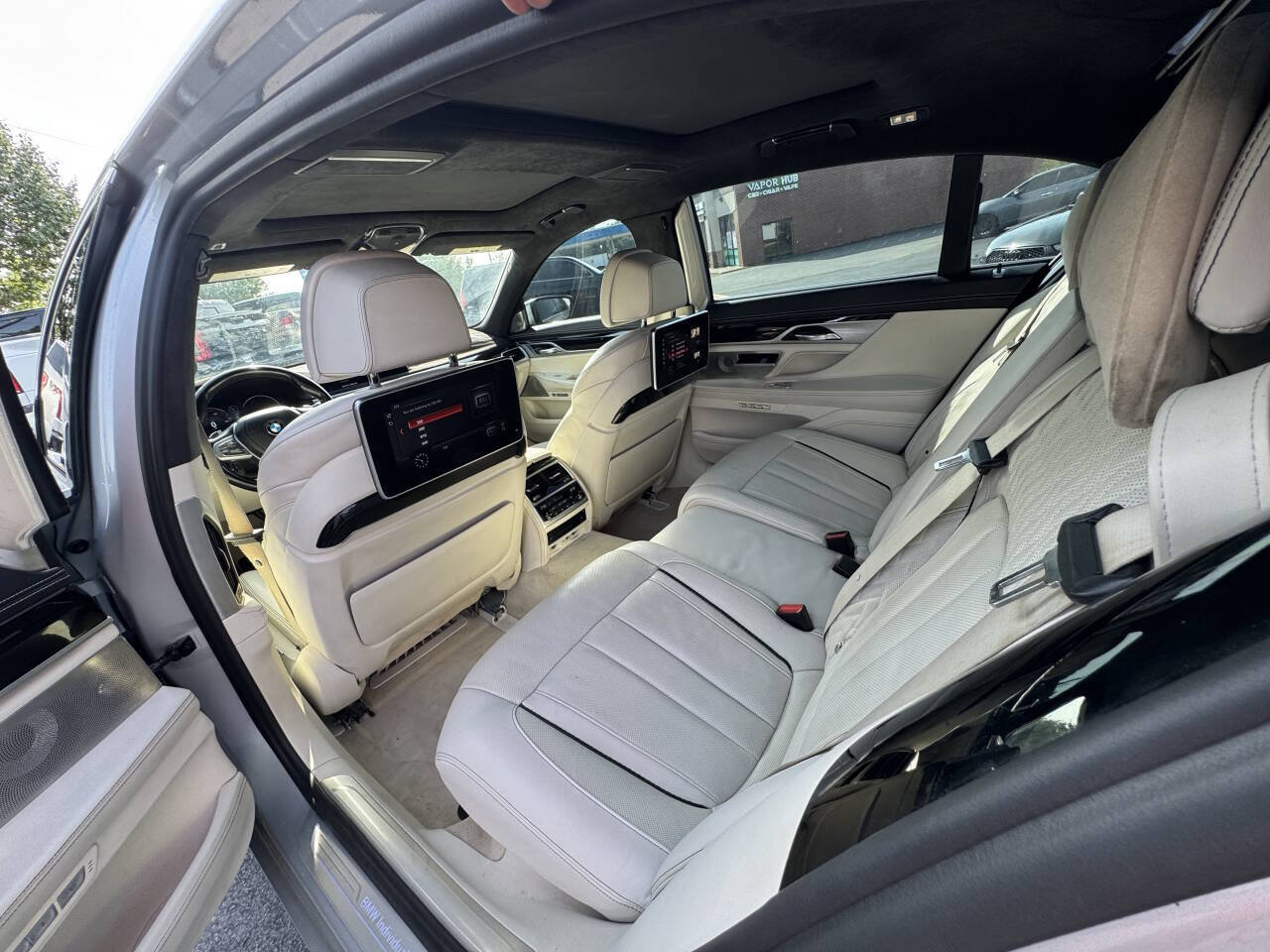 Used 2018 BMW 750i xDrive AWD/4WD image 14