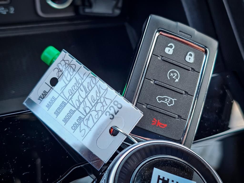 New 2025 Jeep Grand Cherokee L Altitude image 48