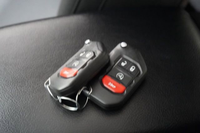 Used 2023 Jeep Wrangler Willys image 37